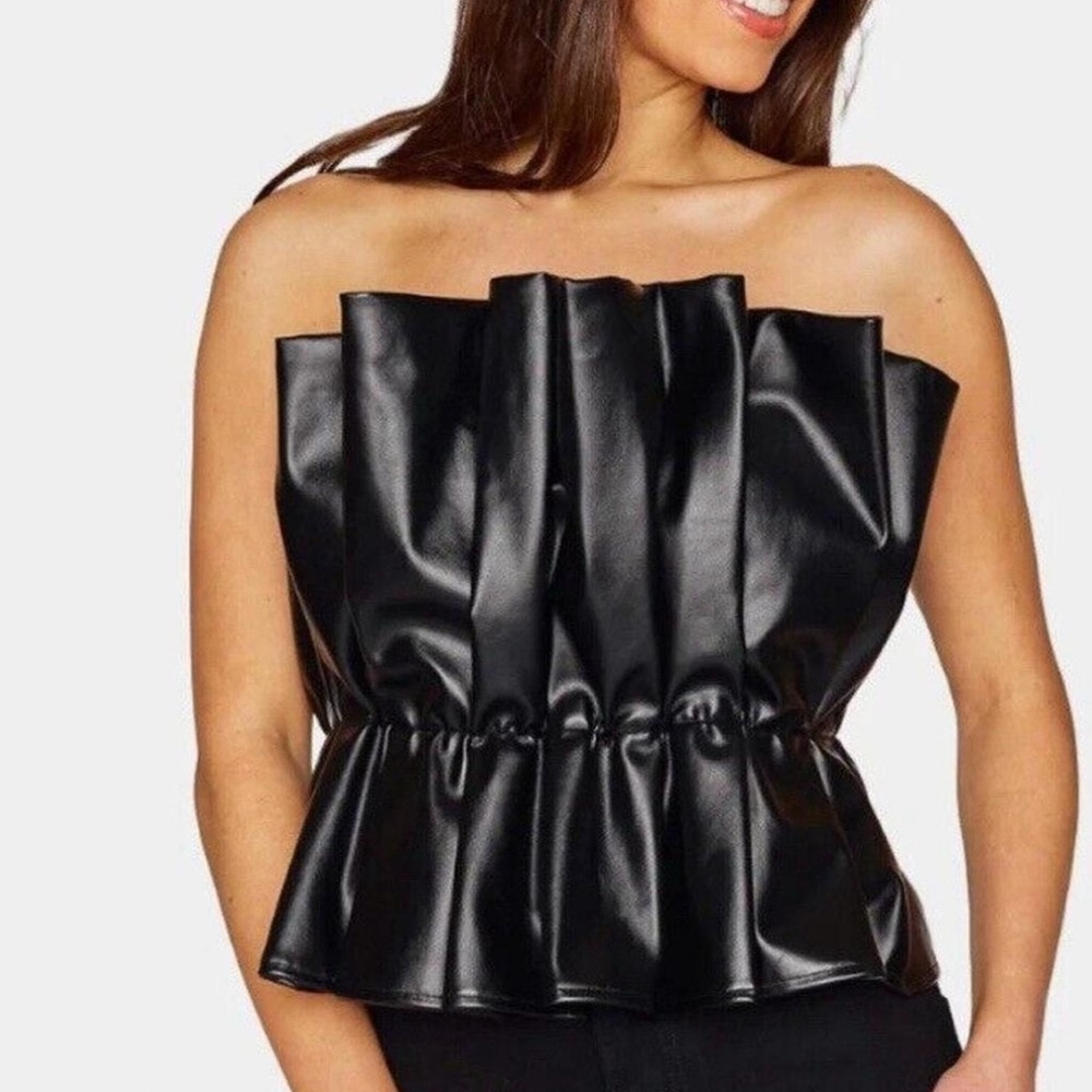 DO+BE Black Ruffled Strapless Blouse